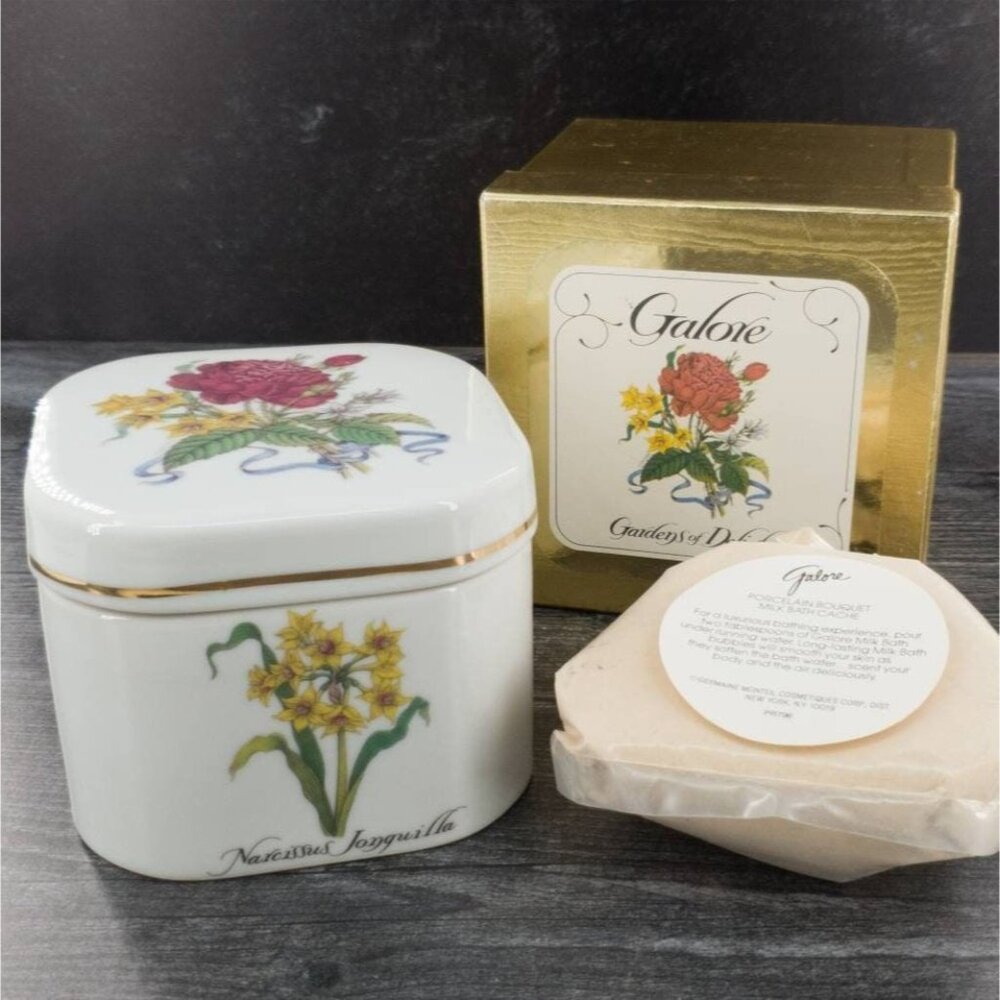Vtg 1980s Germaine Monteil Galore Bath Powder 6.5 oz Porcelain Floral Box Japan